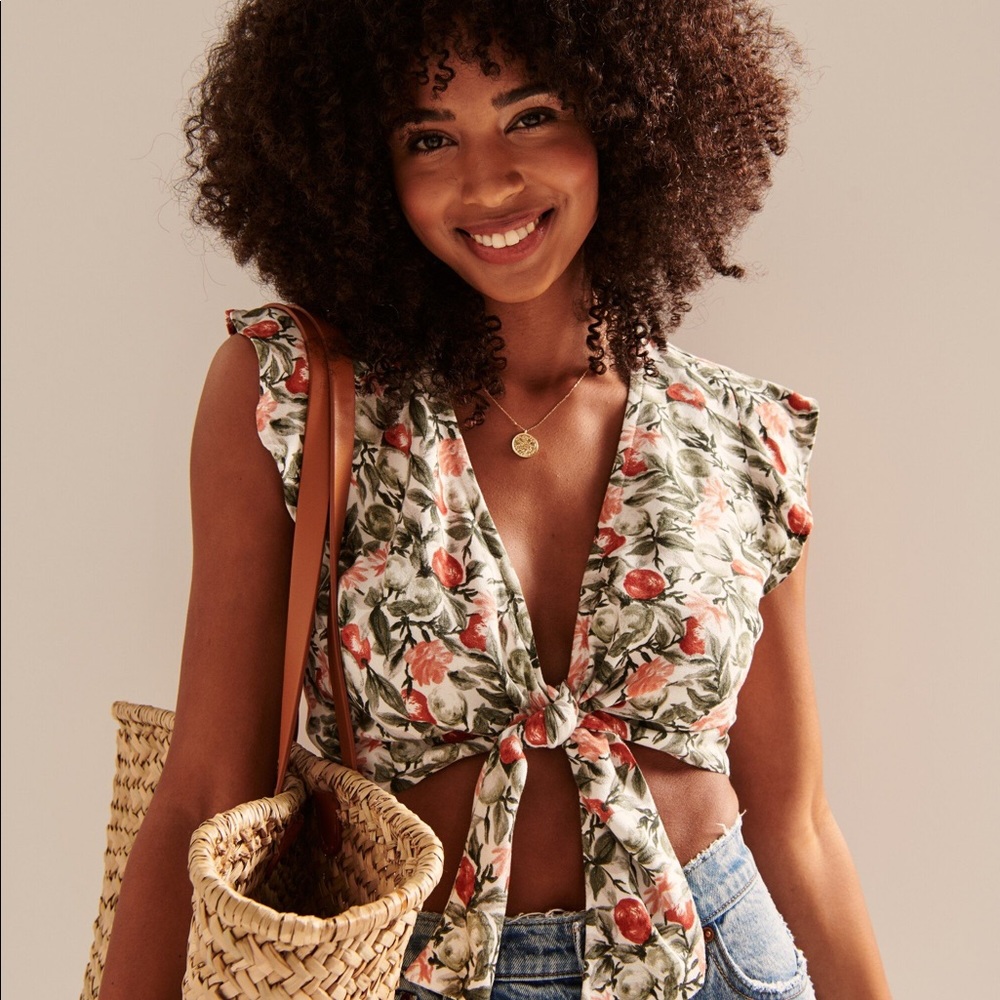 Abercrombie & Fitch Top